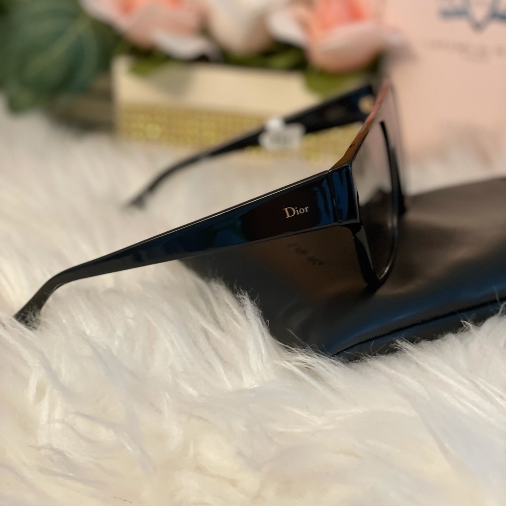 ❗️SOLD❗️Dior sunglasses - Picture 5 of 6